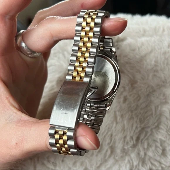 Geneva Quartz Watch - Picture 4 of 6